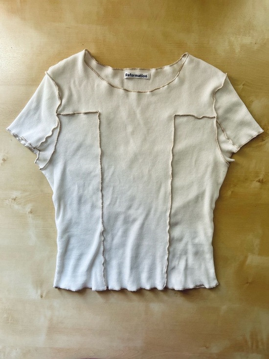Reformation Tops - Reformation Cream Ribbed Lettuce-Edge Short Sleeve Tee with Exposed Seams